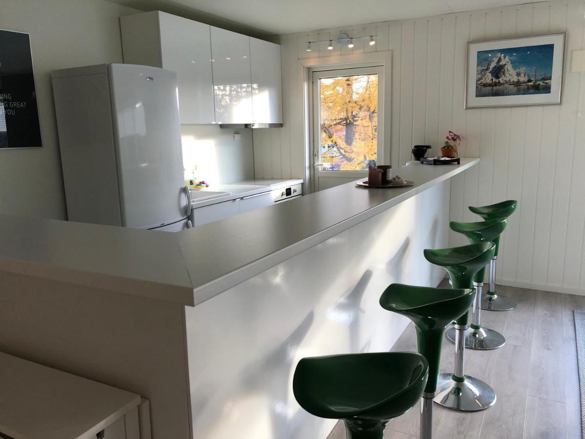 Apartamento Spacious House In Tromso, Perfect For Groups Of Families, Tourists Or Workers
